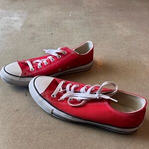 Converse Chuck Taylor All Star Low Top Sneaker Red Women’s Size 9